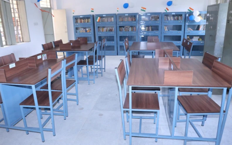 Book-Racks-in-Schools-5