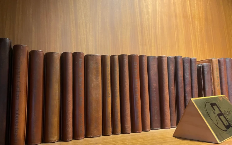 Hospitality-Book-Racks-3